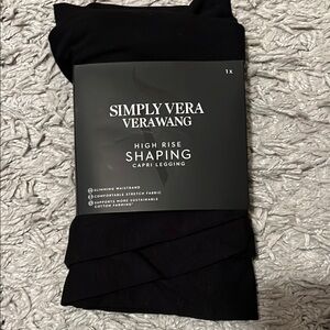 Simply Vera Vera Wang Black High Rise Shaping Capri Legging
